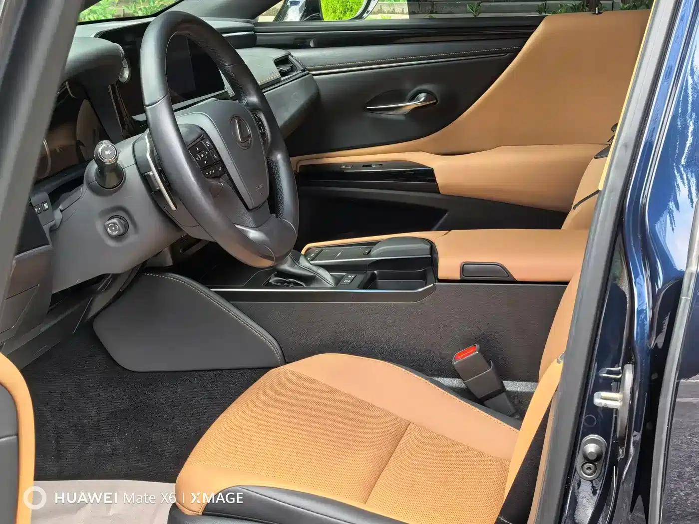 Lexus ES 2021 300h Premium Edition — миниатюра 16