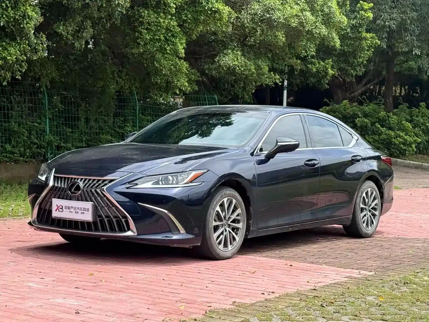 Lexus ES 2021 200 Luxury Edition — миниатюра 1