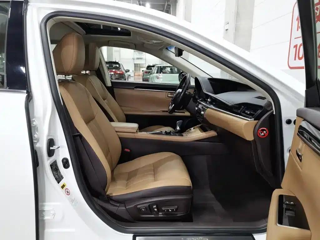 Lexus ES 2015 300h Comfort Edition — миниатюра 23