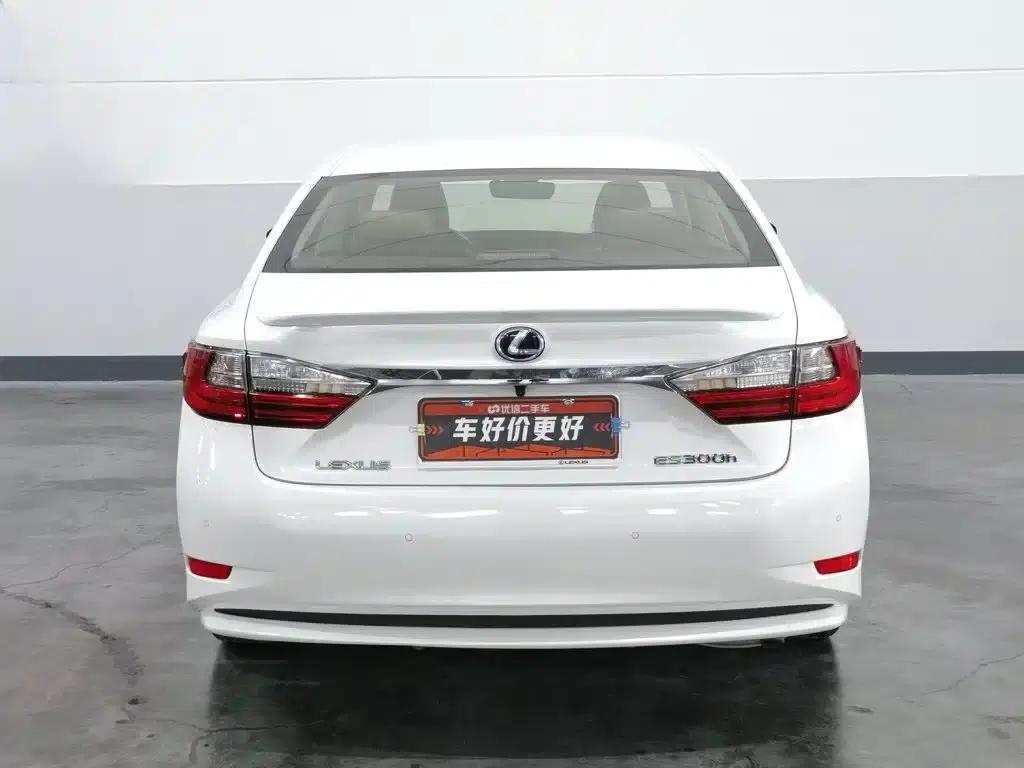 Lexus ES 2015 300h Comfort Edition — миниатюра 4