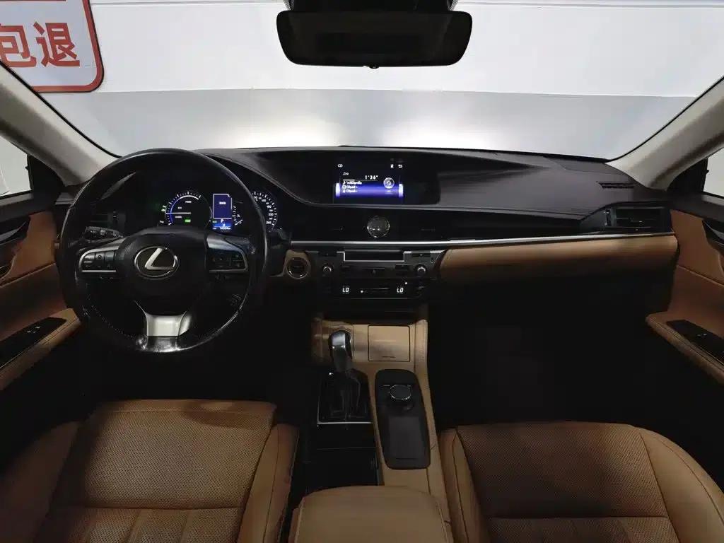 Lexus ES 2015 300h Comfort Edition — миниатюра 5