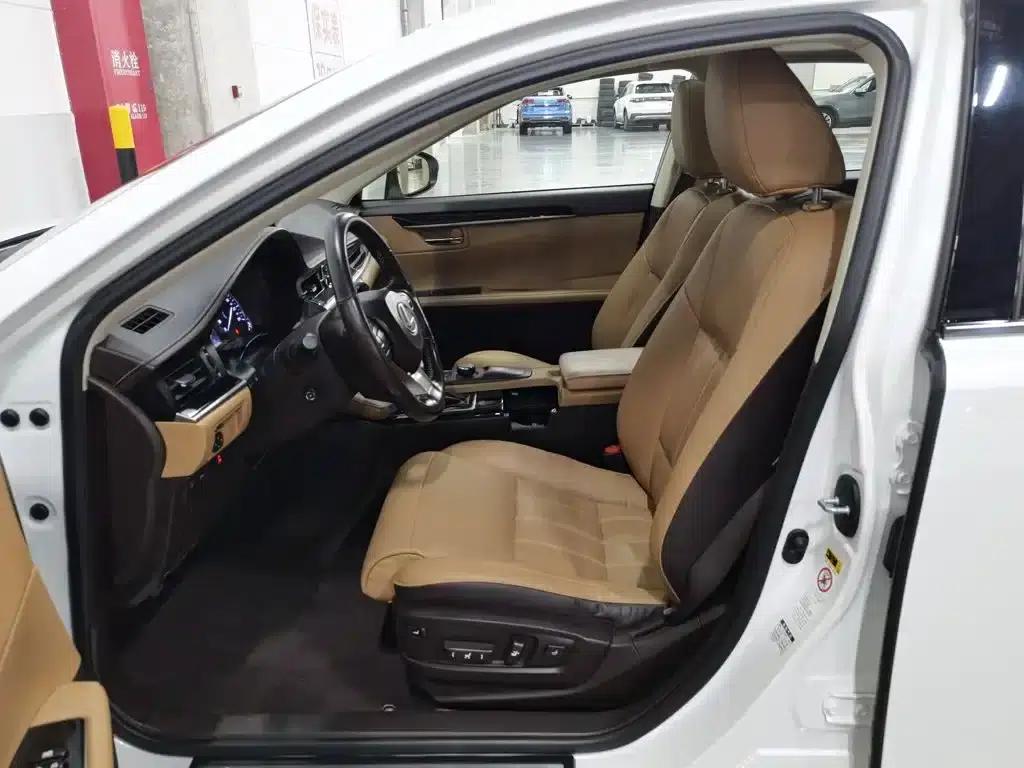 Lexus ES 2015 300h Comfort Edition — миниатюра 10