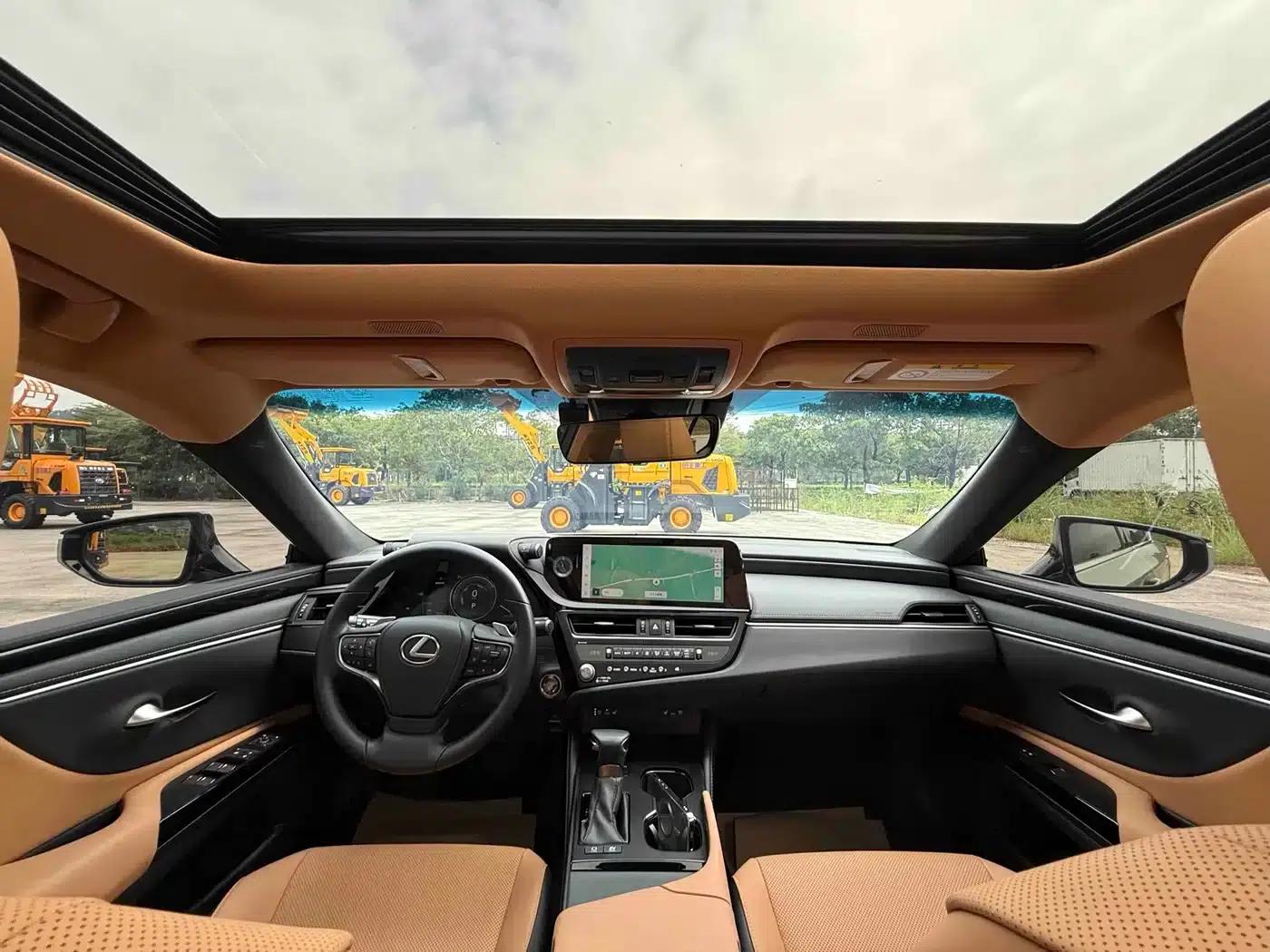 Lexus ES 2022 300h Premium Edition — миниатюра 6