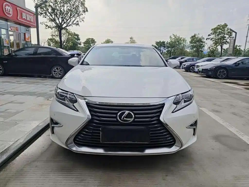 Lexus ES 2015 200 Elite Edition — миниатюра 2