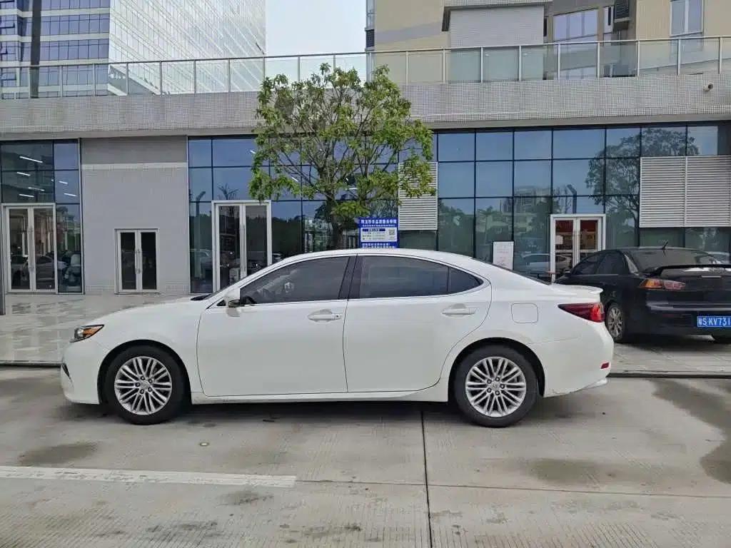Lexus ES 2015 200 Elite Edition — миниатюра 3