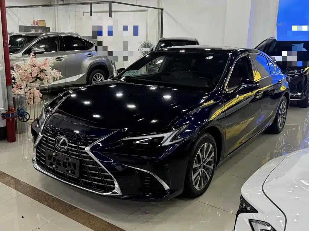 Lexus ES 2025 200 Premium Edition — миниатюра 1