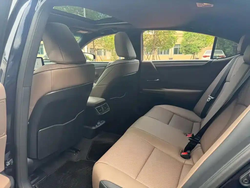 Lexus ES 2025 200 Premium Edition — миниатюра 5