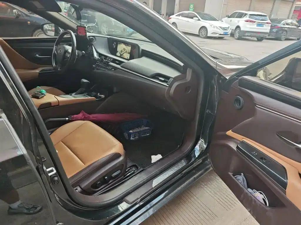 Lexus ES 2020 200 Excellence Edition — миниатюра 20