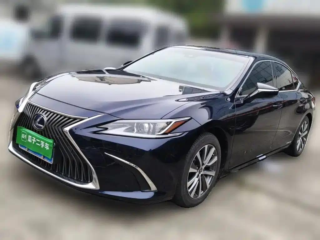 Lexus ES 2020 300h Premium Edition — миниатюра 2