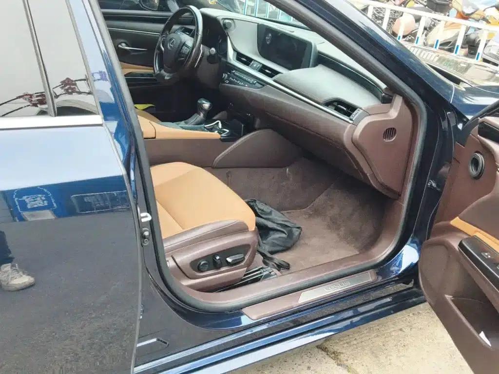 Lexus ES 2020 300h Premium Edition — миниатюра 20