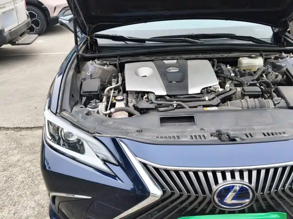Lexus ES 2020 300h Premium Edition — миниатюра 21