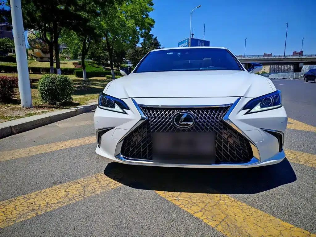 Lexus ES 2018 200 Premium Edition (China VI Emission Standard) — миниатюра 3