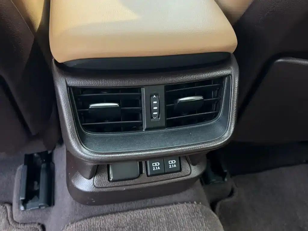 Lexus ES 2018 300h Premium Edition (China VI Emission Standard) — миниатюра 20