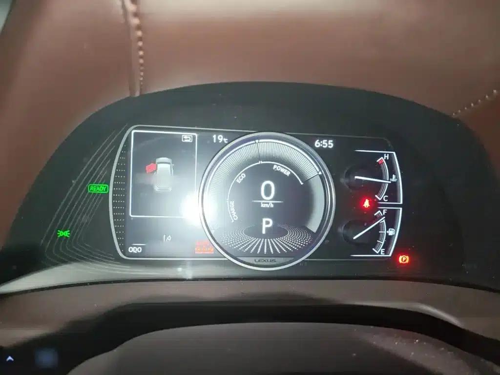 Lexus ES 2018 300h Premium Edition (China VI Emission Standard) — миниатюра 4