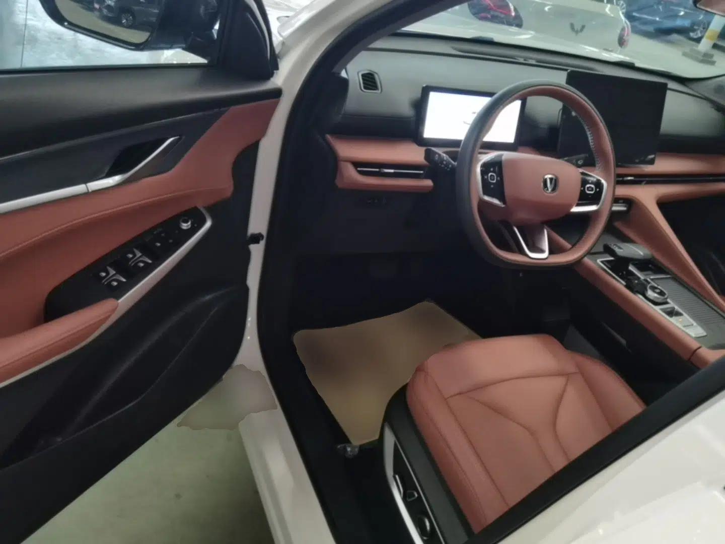 CHANGAN CS75 PLUS 2026 Model, Smart Champion Edition 1.5T New Blue Whale Smart Navigation Version — миниатюра 23