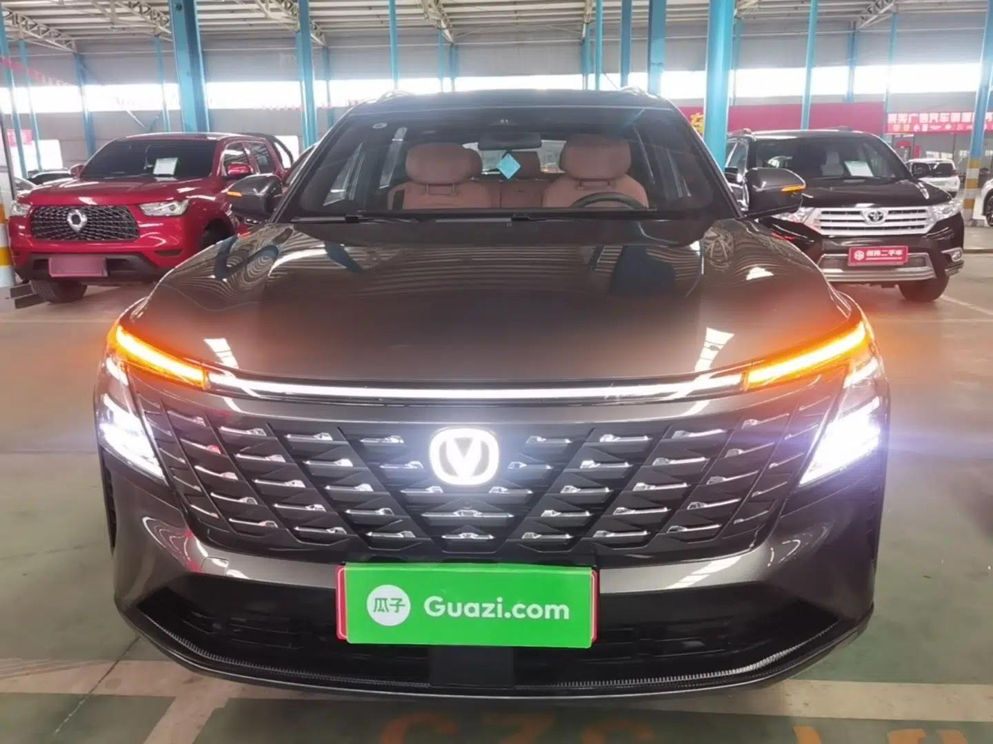 CHANGAN CS75 PLUS 2025 4th Generation 1.5T New Blue Whale Smart Luxury Edition — миниатюра 2