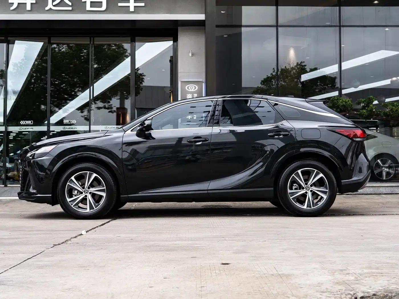 Lexus RX 2025 300 AWD Luxury Edition — миниатюра 4