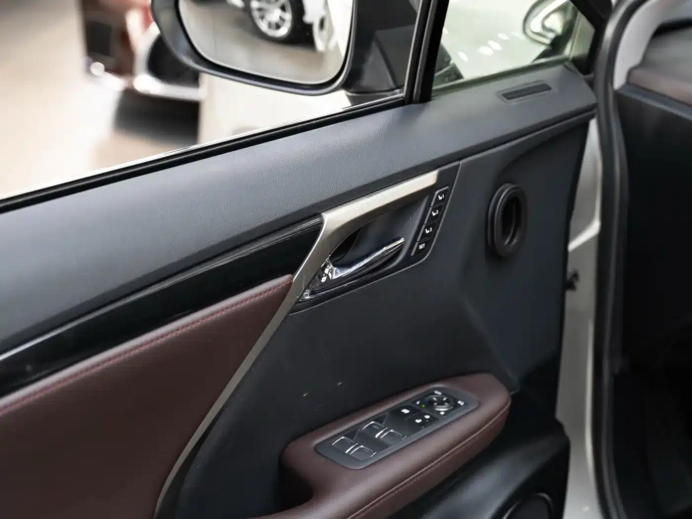 Lexus RX 2020 Facelift 450hL AWD Elegant 7-Seater — миниатюра 19