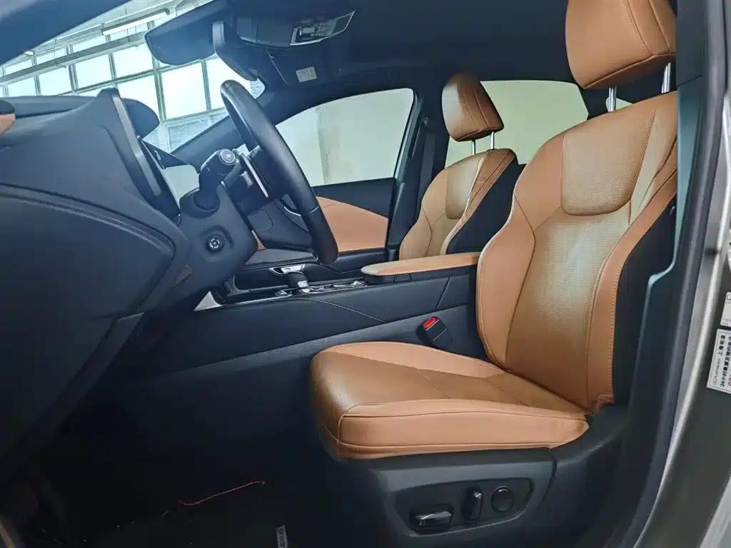 Lexus RX 2023 350h AWD Premium Edition — миниатюра 14