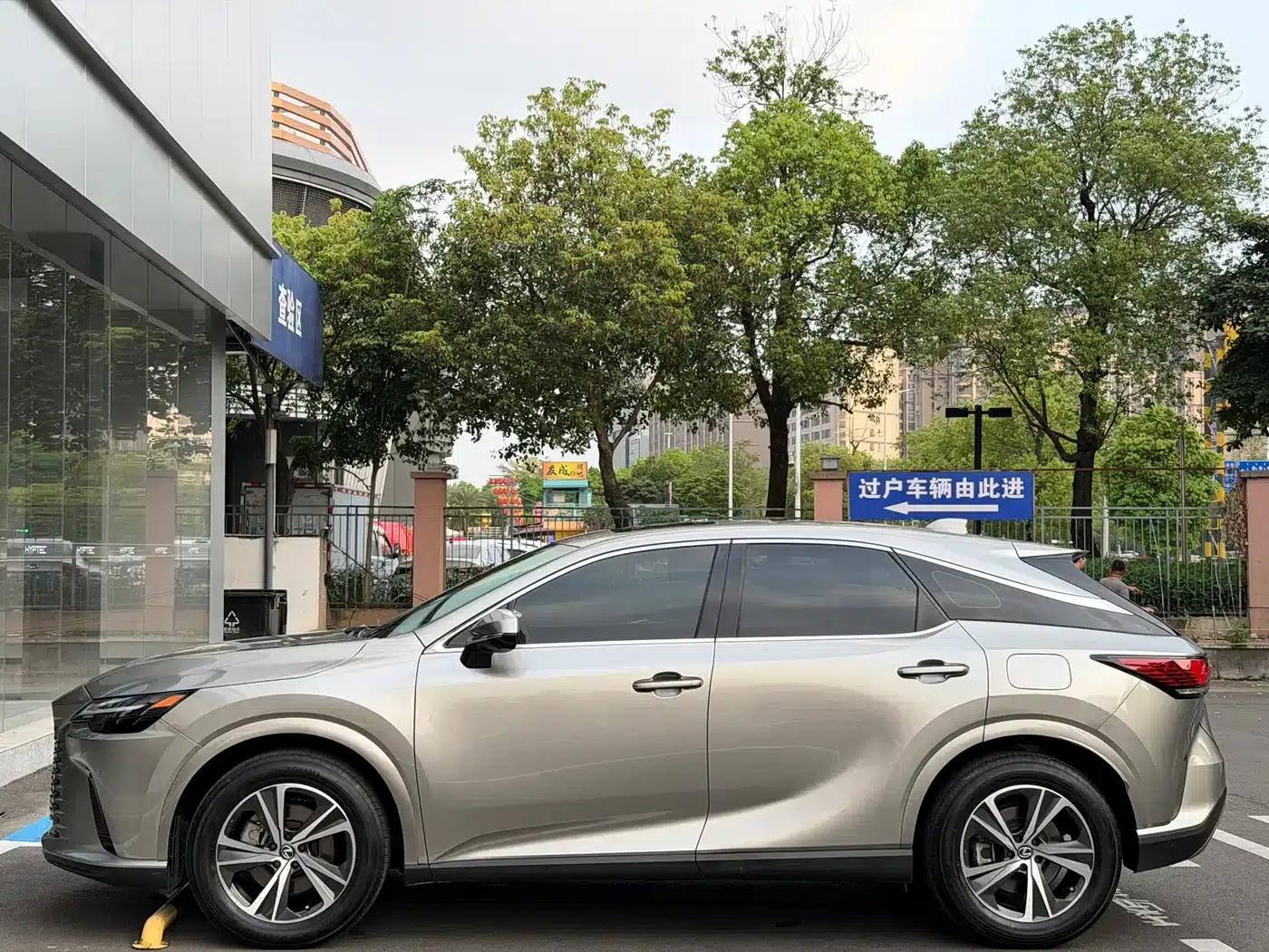 Lexus RX 2023 350h 2WD Enjoy Edition — миниатюра 8