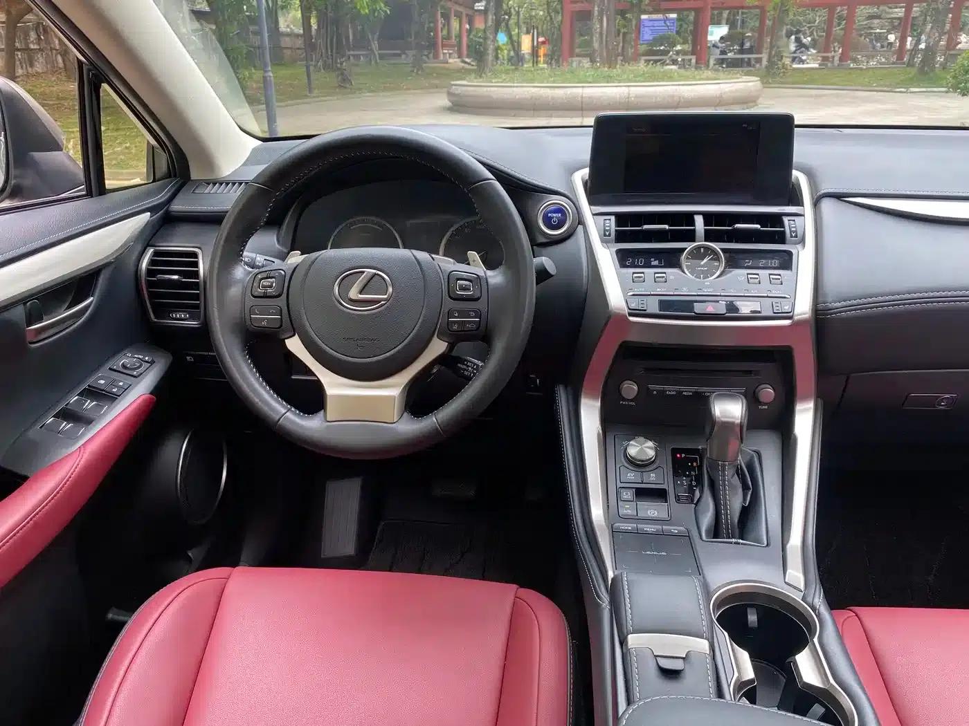 Lexus NX 2020 300h FWD Sport Edition (China VI Emission Standard) — миниатюра 14