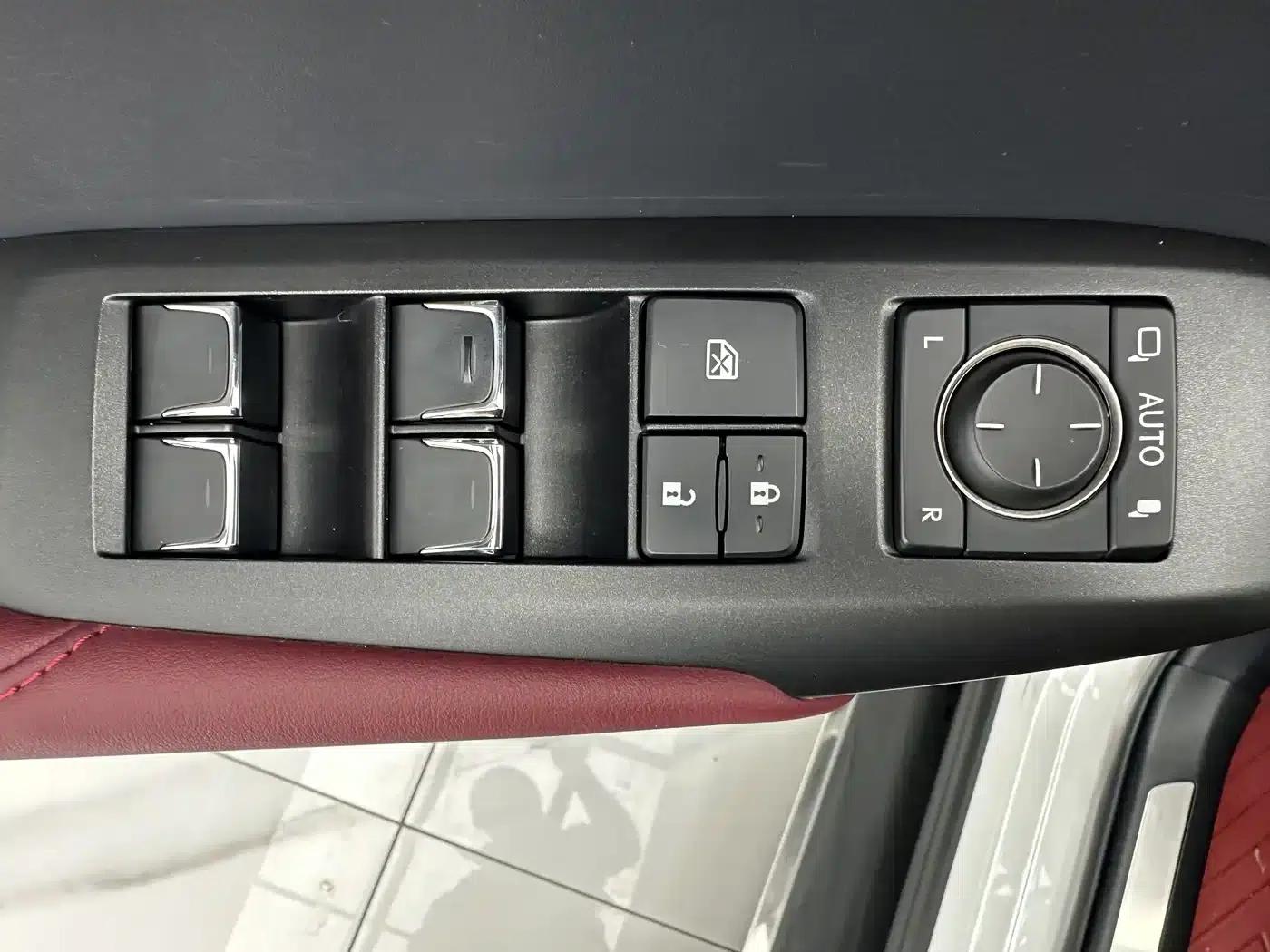 Lexus NX 2020 200 AWD Sport Edition (China VI Emission Standard) — миниатюра 12