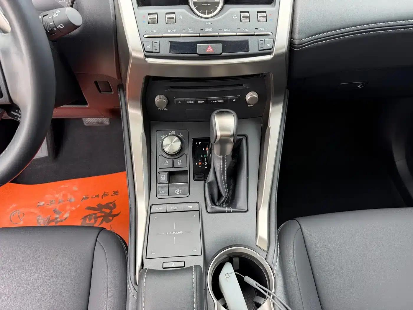 Lexus NX 2018 200 AWD Sport Edition (China V Emission Standard) — миниатюра 12