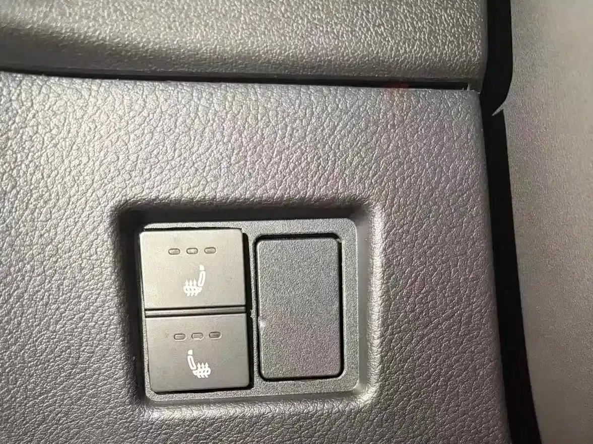 Lexus NX 2020 200 FWD Sport Edition (China VI Emission Standard) — миниатюра 19