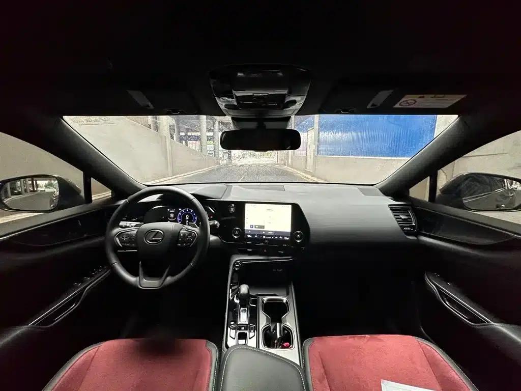 Lexus NX 2024 260 AWD Skyactiv Edition — миниатюра 11