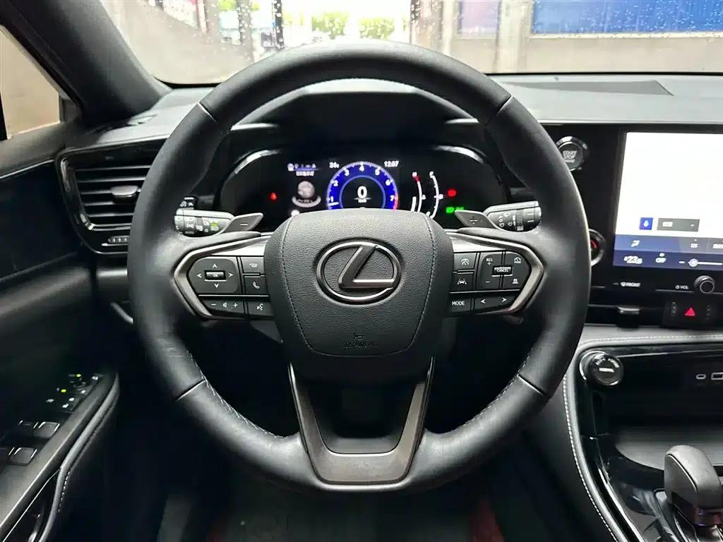 Lexus NX 2024 260 AWD Skyactiv Edition — миниатюра 12