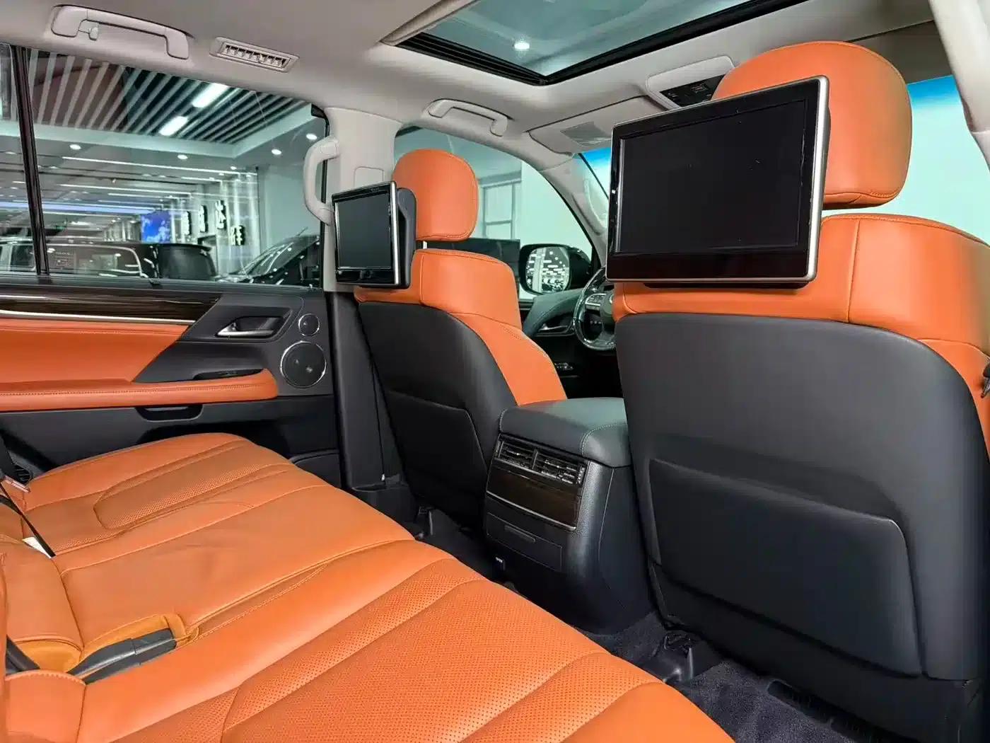 2016 Lexus LX 570 Premium Luxury Edition — миниатюра 15