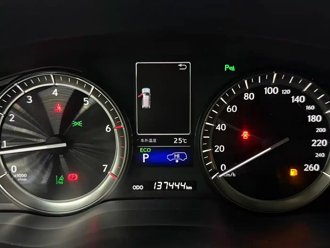 2016 Lexus LX 570 Premium Luxury Edition — миниатюра 17