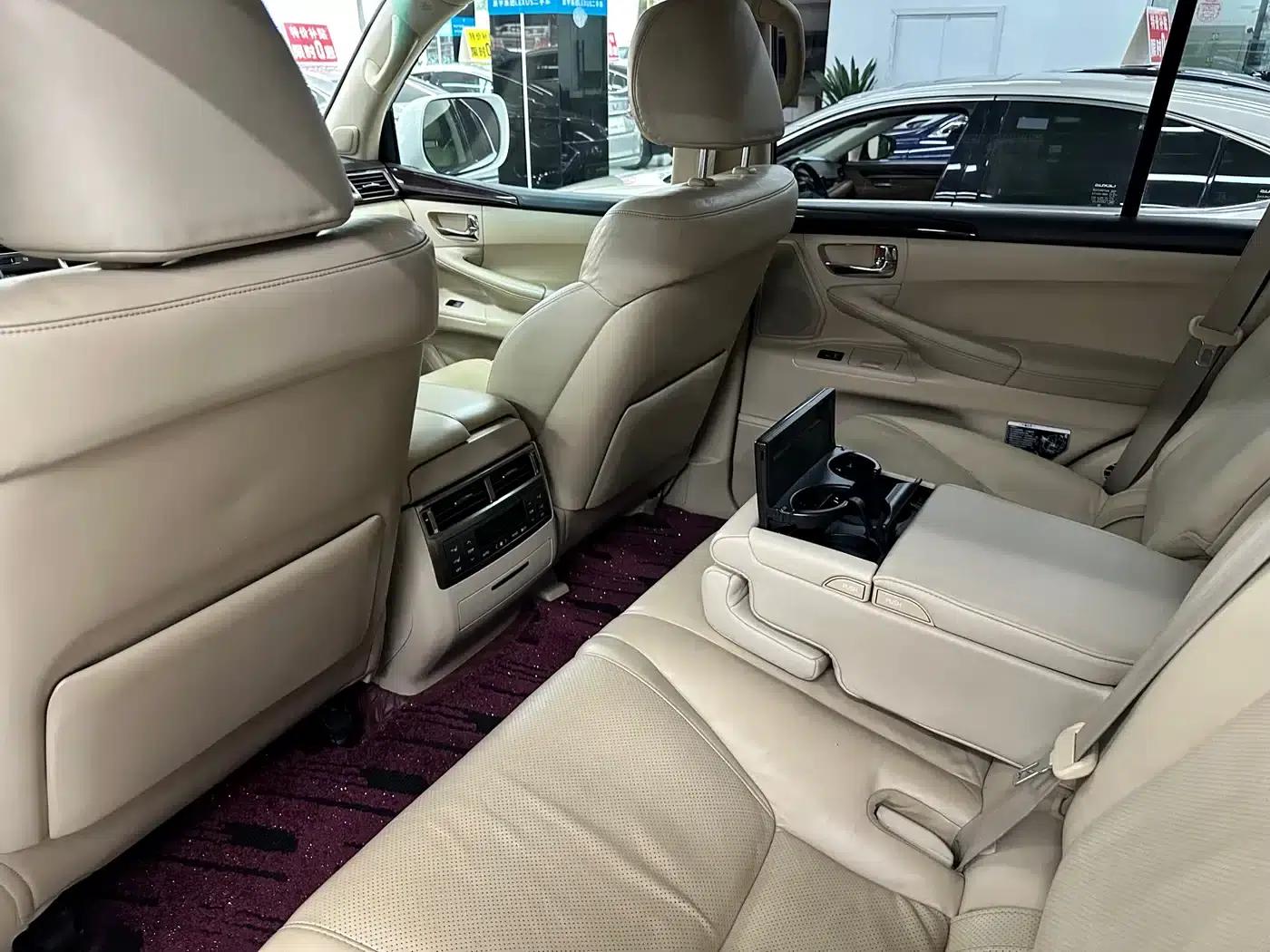 Lexus LX 2009 570 — миниатюра 12