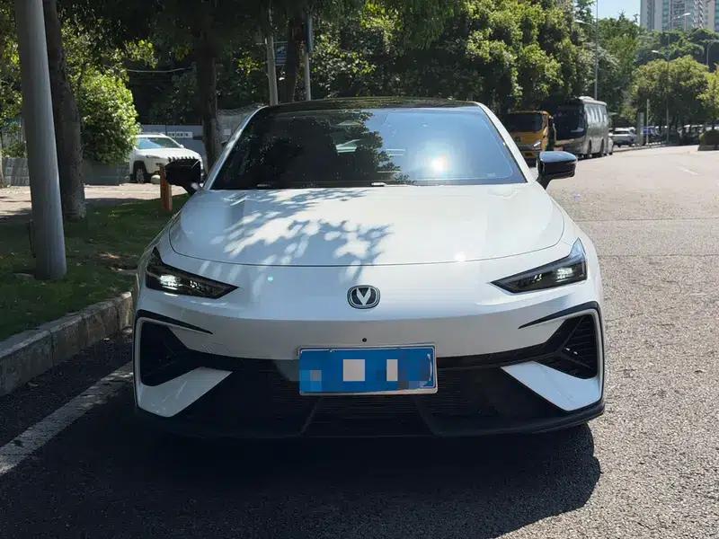 Changan UNI-V 2025 Model, Third Generation, 1.5T 500Bar Premium Edition — миниатюра 2