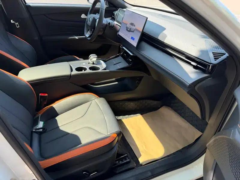 Changan UNI-V 2025 Model, Third Generation, 1.5T 500Bar Premium Edition — миниатюра 6