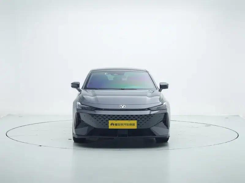 Changan UNI-V 2024 1.5T Premium Edition — миниатюра 2