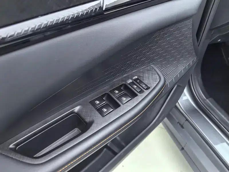 Changan UNI-V 2024 1.5T Premium Edition — миниатюра 27