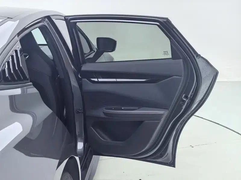 Changan UNI-V 2024 1.5T Premium Edition — миниатюра 28