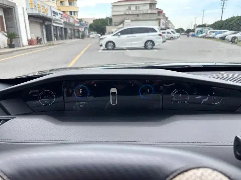 Changan UNI-V 2022 1.5T Premium Edition — миниатюра 13