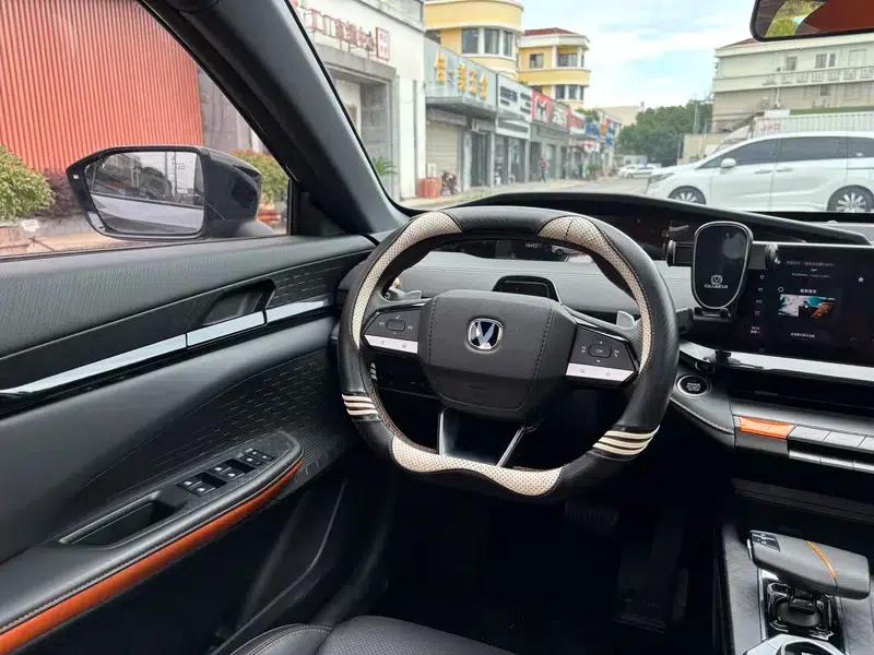 Changan UNI-V 2022 1.5T Premium Edition — миниатюра 14