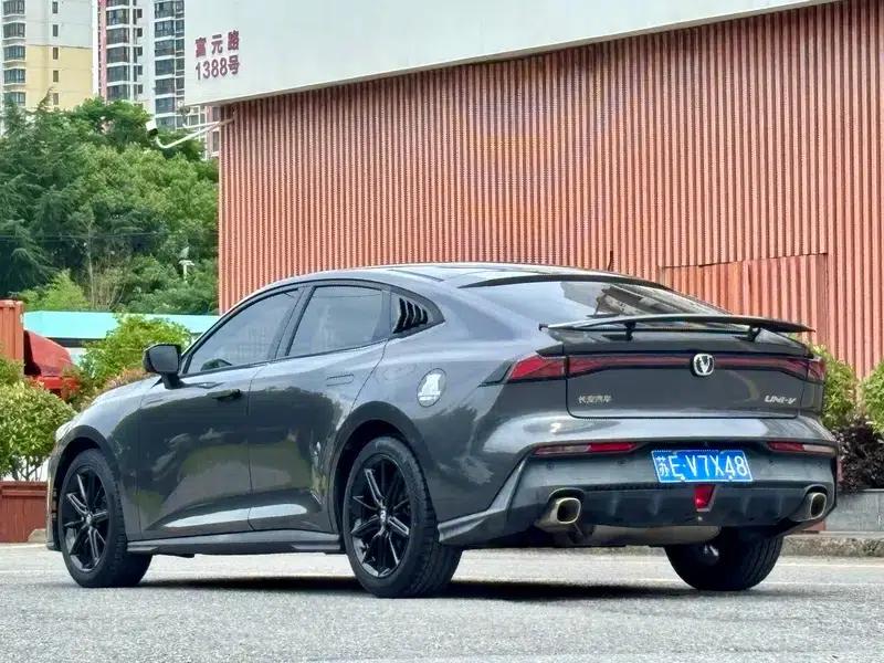 Changan UNI-V 2022 1.5T Premium Edition — миниатюра 5