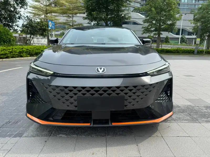 Changan UNI-V 2024 1.5T Premium Sport — миниатюра 2