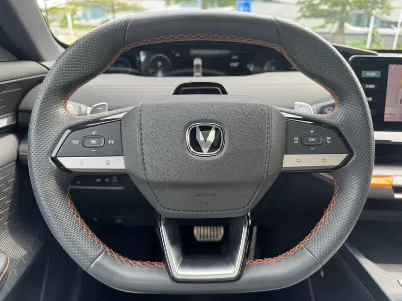 Changan UNI-V 2024 1.5T Premium Sport — миниатюра 17
