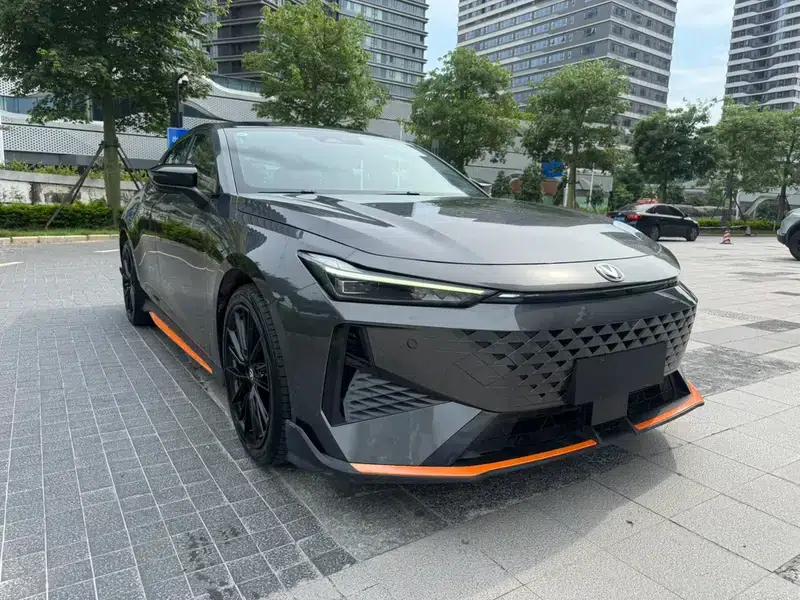 Changan UNI-V 2024 1.5T Premium Sport — миниатюра 3