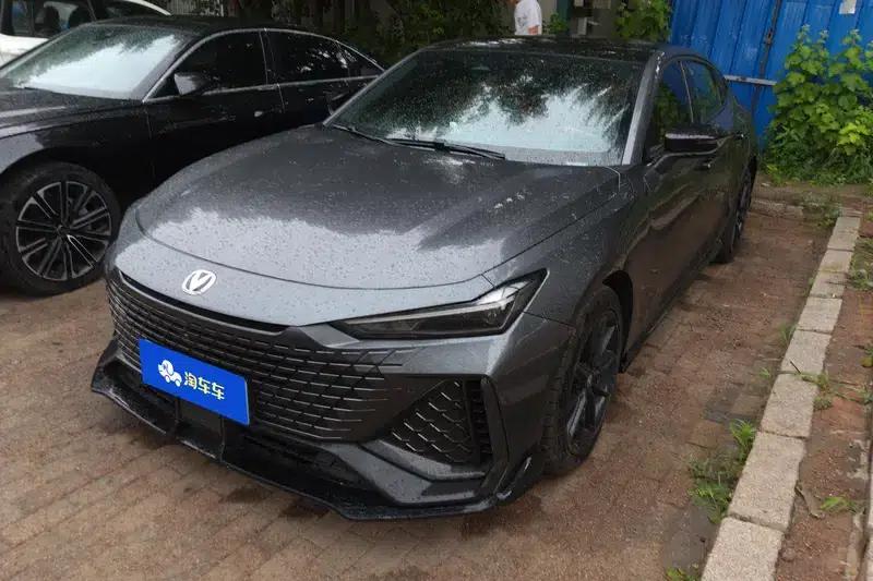 Changan UNI-V 2023 2.0T Leading Speed Edition — миниатюра 1