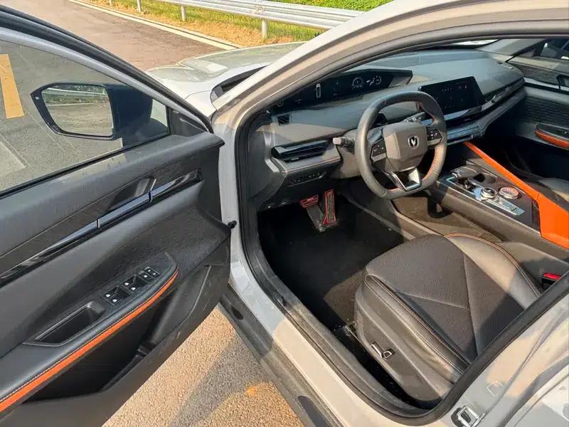 Changan UNI-V 2022 1.5T Premium Edition — миниатюра 16