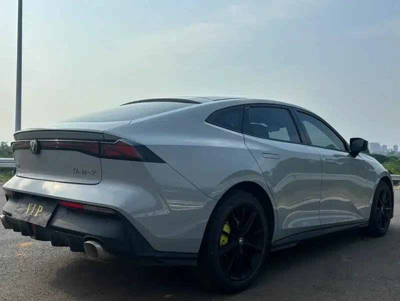 Changan UNI-V 2022 1.5T Premium Edition — миниатюра 7