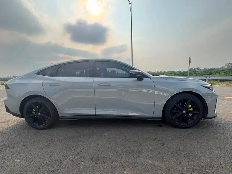Changan UNI-V 2022 1.5T Premium Edition — миниатюра 8