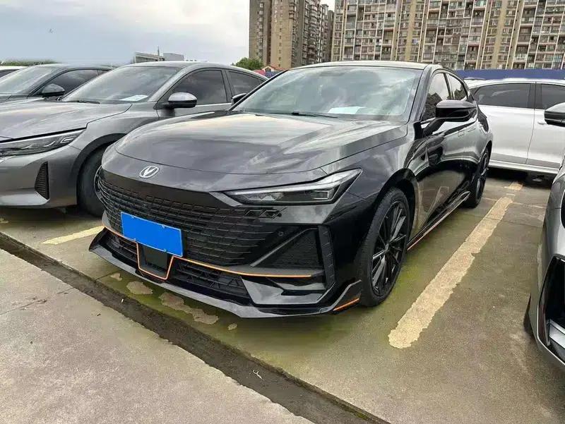 Changan UNI-V 2023 1.5T Sport Edition — миниатюра 1