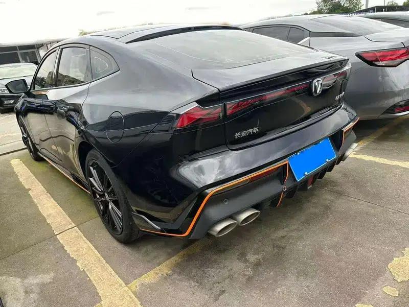 Changan UNI-V 2023 1.5T Sport Edition — миниатюра 4